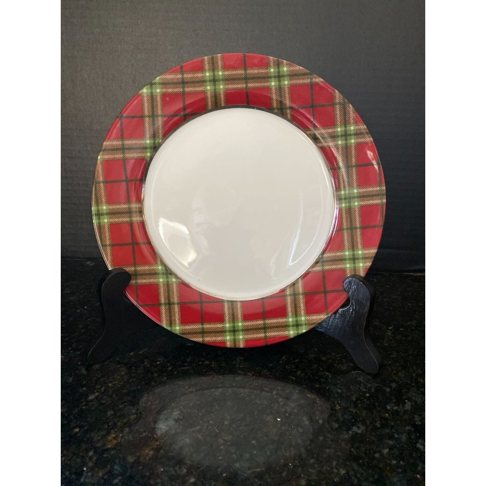 Target Classic Tidings Plaid 9" Dessert Plate